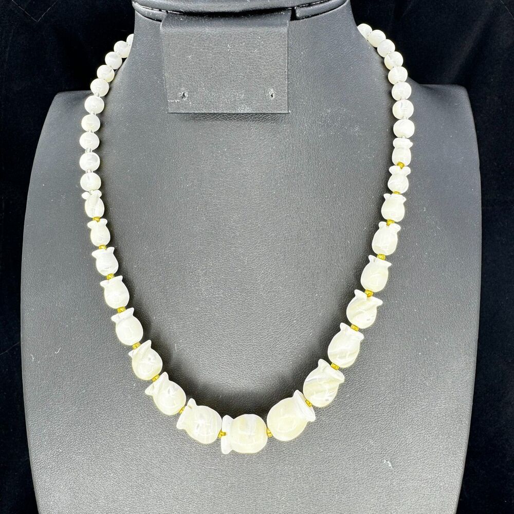 Mother Of Pearl Carve Graduated Beaded Necklace 17"